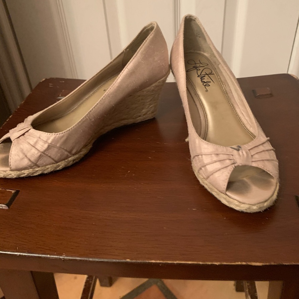Shoes - Picture 2 of 2